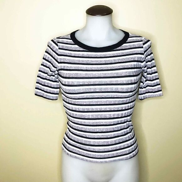 BUNDLE of 2 Tops Stripe Rib Tee And Crop Velour Camisole 💚 - Picture 3 of 8